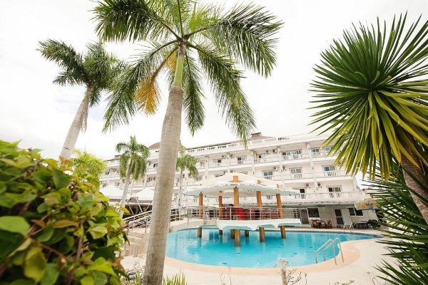 Clark Renaissance Hotel (Santol)